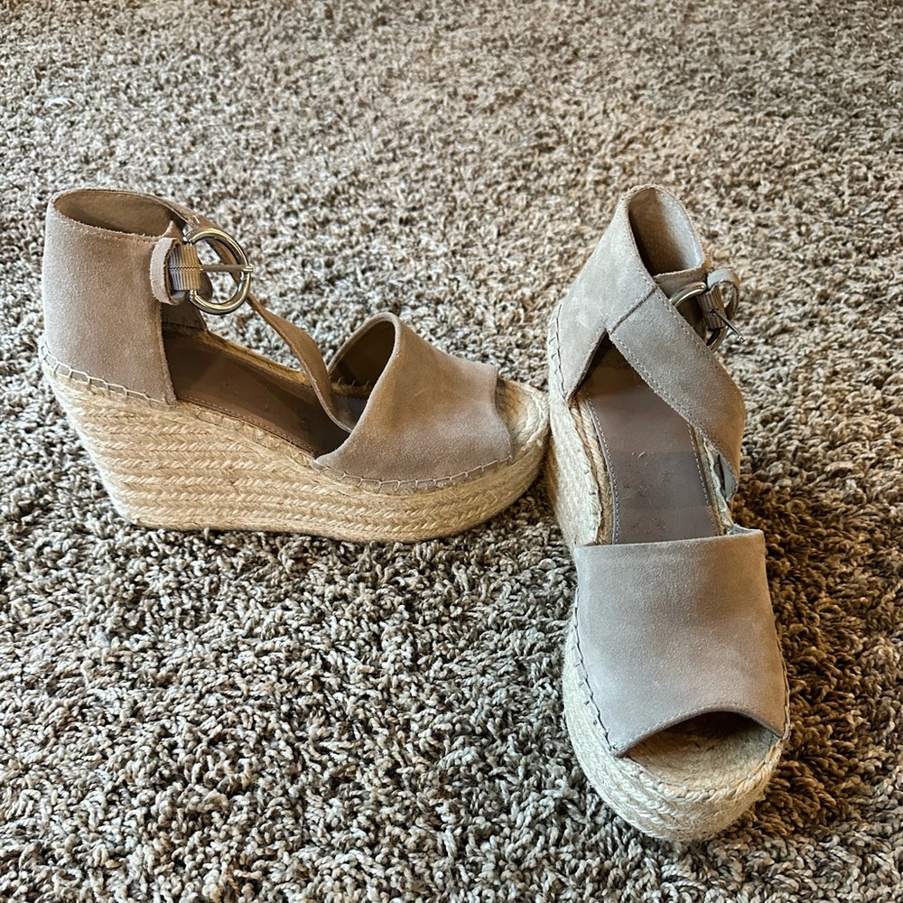 Marc fisher wedges